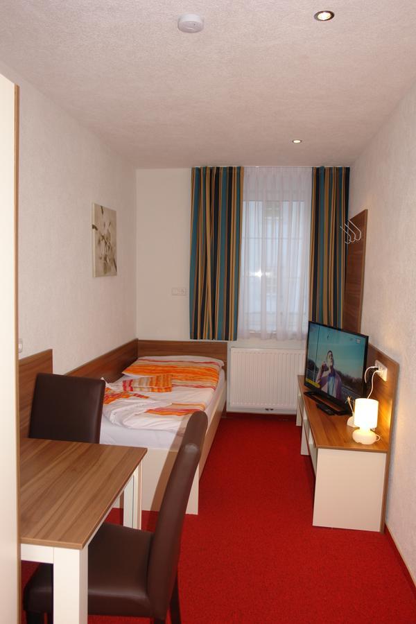 Hotel Garni Daniela Urich Schwanenstadt Exterior photo